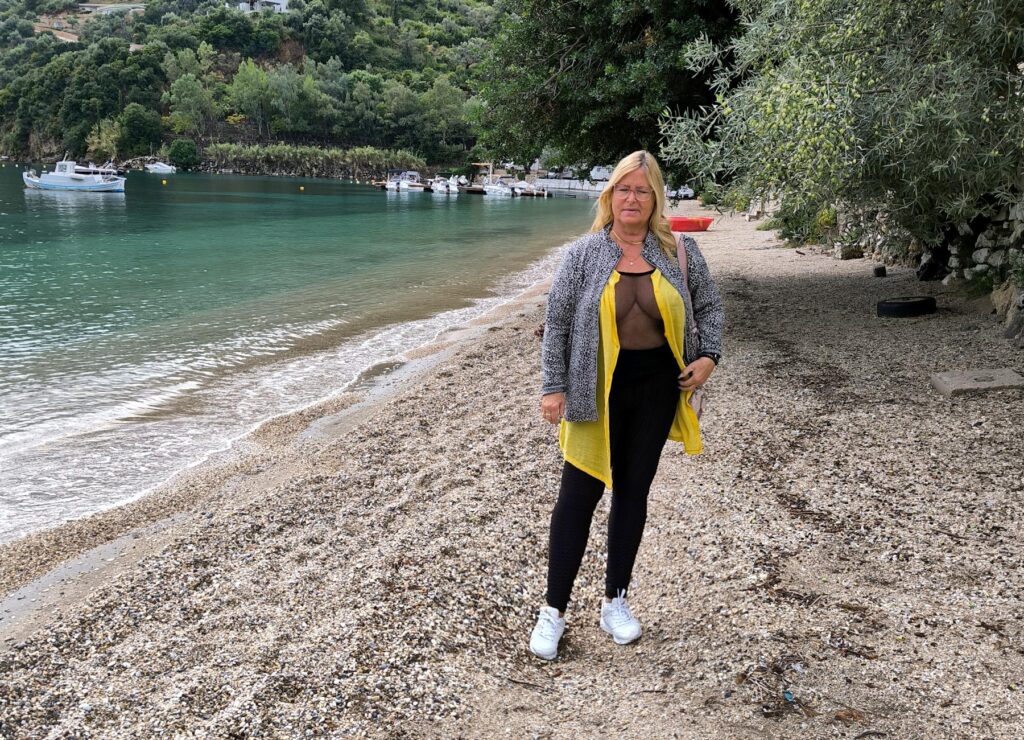 kleiner Kiesstrand in Lefkada